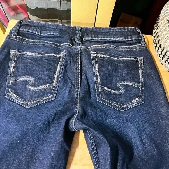 EUC Silver Jeans Dark Wash Elsa Straight27?31 #YT15 - Picture 3 of 5